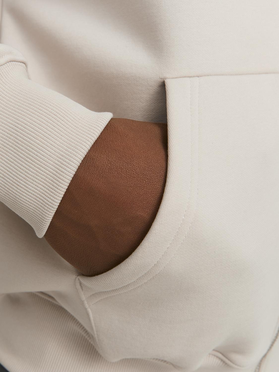 model_shot-detail